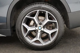 BMW X1 BMW X1 sDrive20i Orange Edition II | Leder |  Stoelverwarming | Head-Up | Full LED | Sportstoelen | Navigatie | Park Assist | Bluetooth - afbeelding nr 31