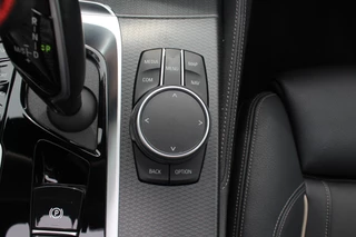 BMW 5 Serie BMW 5 Serie Touring 530e Business Ed. M Sport / Trekhaak / Panoramadak / Head-up / 19'' / Laser LED / Sfeerverlichting / Leder / Safety-pack / Stuurverwarming / Cruise Control - afbeelding nr 30