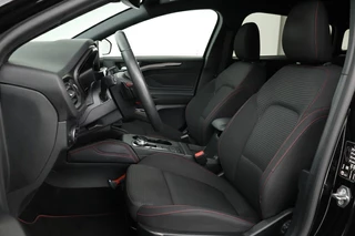 Ford Focus Ford Focus 1.5 EcoBoost ST Line | Camera | Carplay |  Full LED | Keyless | Navigatie | Climate control | Sportstoelen | Cruise control - afbeelding nr 5