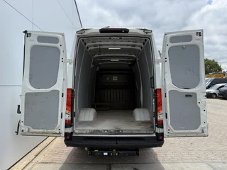 Iveco Daily Iveco Daily 35C18 3.0 L2H2 Airco Cruise Control 3,5 Tons Trekhaak 5-26 APK Lucht geveerde stoel - afbeelding nr 10