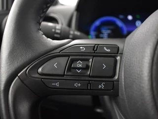 Toyota Yaris Toyota Yaris 1.5 Hybrid 130 Executive | Stuur en Stoelverwarming | PDC V+A | - afbeelding nr 20