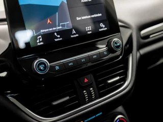 Ford Fiesta (APPLE CARPLAY, GROOT NAVI, PARKEERSENSOREN, SPORTSTOELEN, CRUISE, LANE ASSIST, DAB+, NIEUWSTAAT) - afbeelding nr 9