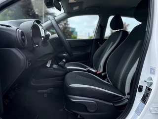 Hyundai i10 Hyundai i10 1.0 COMFORT SMART CAMERA CRUISE DIGITAAL DASHB. - afbeelding nr 9