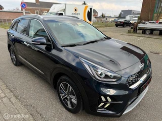 Kia Niro Kia Niro 1.6 GDi PHEV DynamicPlusLine  55km volledig electrisch rijden  Hierna hybride , Navigatie , Camera , Parkeerhulp voor & achter , Diep donker blauw metaallak , fabrieks garantie - afbeelding nr 7