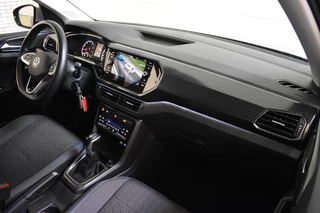 Volkswagen T-Cross Volkswagen T-Cross TSI 110PK DSG STYLE CAMERA/LED/CARPLAY - afbeelding nr 14