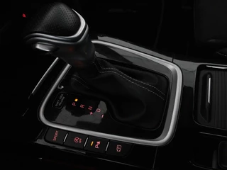 Kia Ceed Kia Ceed 1.5 T-GDi GT-Line | Panoramadak |  Stoel & stuurverwarming | Adaptive cruise | Trekhaak | Leder/Alcantara | Carplay | Camera | Digital Cockpit | Full LED - afbeelding nr 19