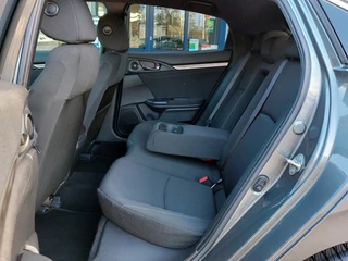 Honda Civic 1.0 i-VTEC 126pk Automaat Elegance | Navi | Apple Carplay+Android Auto | Clima | Adap.Cruise | Pdc V+A+Camera | Rijstrook+Licht+Regensensor | Mistlampen | Privacy Glass | 17''lm - afbeelding nr 10