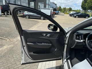 Volvo XC60 Volvo XC60 2.0 T8 Plug-in hybrid AWD Plus Dark | Harman/Kardon | Memory Seats | Climate Pack | 360 Camera | - afbeelding nr 4
