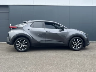 Toyota C-HR Toyota C-HR 1.8 Hybrid Dynamic Limited / Groot scherm / Parkeersensoren - afbeelding nr 5