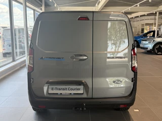 Ford Transit Courier Ford E-Transit Courier Limited 44 kWh 136pk | Ford Voorraad | Driver Assistance Pack | Laadvloerbescherming | Trekhaak | LED Laadruimteverlichting - afbeelding nr 8