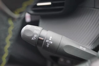 Peugeot e-2008 Peugeot e-2008 e-2008 EV GT Pack 50 kWh / Navi / Camera / Side-assist / ACC / PDC - afbeelding nr 38