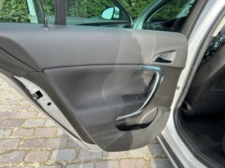 Opel Insignia navigatie airco/ecc apk - afbeelding nr 17