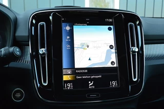 Volvo XC40 Rijklaarprijs-Garantie Leder Interieur Panorama dak Led Camera - afbeelding nr 19