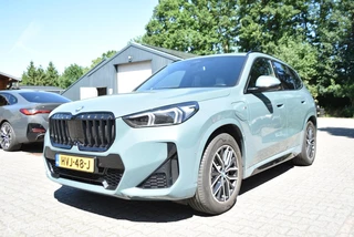 BMW X1 BMW X1 2.5 E  Aut  Hybrid M Sportpakket Cape York green met - afbeelding nr 2