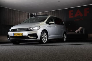 Volkswagen Touran Volkswagen TOURAN 1.5 TSI R Line 7 Persoons / AUT / ACC / Navi / Camera / Open Panoramadak / Led / Pdc / Trekhaak / 17 Inch - afbeelding nr 4
