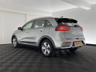 Kia Niro Kia Niro 1.6 GDi Hybrid ExecutiveLine Aut. *LEATHER-FABRIC | NAVI-FULLMAP | KEYLESS | CAMERA | COMFORT-SEATS | DIGI-COCKPIT | LANE-ASSIST | ECC | CARPLAY | PDC | 16''ALU* - afbeelding nr 4