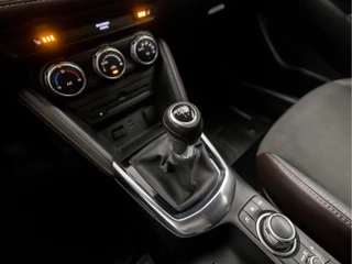Mazda 2 (NAVIGATIE, CAMERA, HEAD-UP DISPLAY, STOELVERWARMING, GETINT GLAS, LEDEREN SPORTSTOELEN, LM VELGEN, CRUISE, NIEUWE APK, NIEUWSTAAT) - afbeelding nr 11