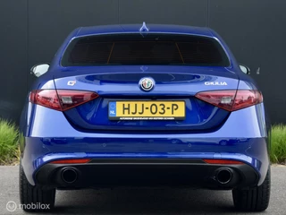Alfa Romeo Giulia Alfa Romeo Giulia 2.0 T GME AWD Ti 280 pk I Leder I Navi I - afbeelding nr 3