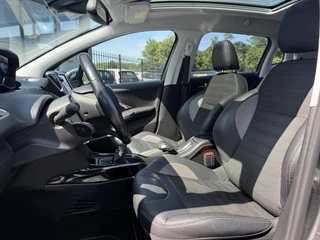 Peugeot 2008 Peugeot 2008 1.2 PureTech Allure Pano,Navi,Trekhaak,Pdc,Clima,Cruise,110pk,Lmv,Apk tot 12-2025 - afbeelding nr 6