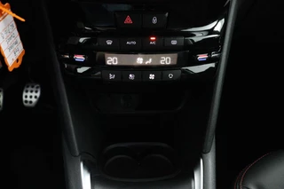 Peugeot 208 Peugeot 208 1.2 PureTech GT-line*CAMERA*ECC*CARPLAY* - afbeelding nr 7