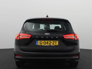 Ford Focus AUTOMAAT / TREKHAAK / FULL LED / KEYLESS / CARPLAY / NAVI / CLIMA / PDC / NL-AUTO - afbeelding nr 4