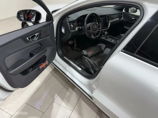 Volvo V60 Volvo V60 2.0 T5 R-Design Car-Play - afbeelding nr 4
