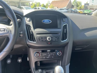 Ford Focus Ford Focus 1.0 Ecoboost ST-Line 125pk | Cruise Control | Climate Control | Lichtmetalen Wielen | - afbeelding nr 5