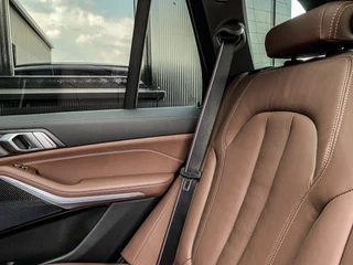 BMW X5 BMW X5 xDrive45e 394PK Automaat High Executive M-Sport | SKYLOUNGE | MASSAGE | VENTILATIE | 360 | RIJASSISTENTIE PAKKET | - afbeelding nr 111