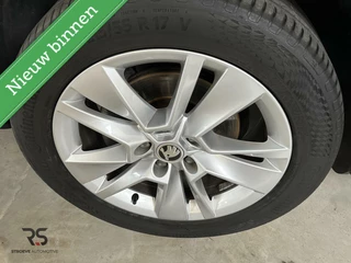 Škoda Karoq Skoda Karoq 1.0 TSI 110 pk handg. Buss. Edition | Navi | Cruise | PDC | CarPlay | Clima | DAB+ | Keyless | Org. NLD. | - afbeelding nr 16