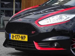 Ford Fiesta Ford Fiesta 1.6 ST 2 183PK / Milltek / ST-Line / 2016 / LED - afbeelding nr 48