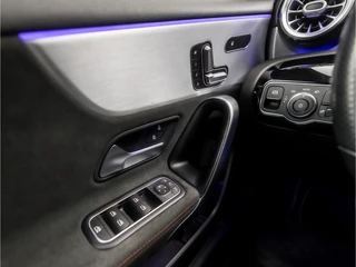 Mercedes-Benz A-Klasse 218Pk Automaat (SCHUIFDAK, APPLE CARPLAY, SFEERVERLICHTING, MEMORY SEATS, CAMERA, BURMESTER, LEDER/ALCANTARA, ADAPTIVE CRUISE, GETINT GLAS, NIEUWSTAT) - afbeelding nr 26