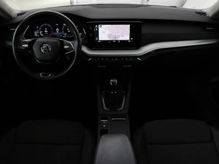 Škoda Octavia Skoda Octavia Combi 1.0 TSI Business Edition | Stoelverwarming |  Trekhaak | Adaptive cruise | Elektrische achterklep | Carplay | Sfeerverlichting - afbeelding nr 6