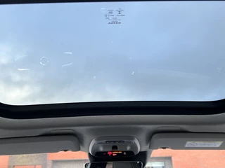 Volvo XC40 Trekhaak Panoramadak Vol Leder DAB Stoelverwarming Camera elek. Stoelen Led Koplampen Getint Glas NL Auto - afbeelding nr 28