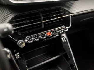 Peugeot 2008 (APPLE CARPLAY, GROOT NAVI, CLIMATE, LED KOPLAMPEN, SPORTSTOELEN, PARKEERSENSOREN, LANE ASSIST, CRUISE, DAB+, NIEUWSTAAT) - afbeelding nr 9