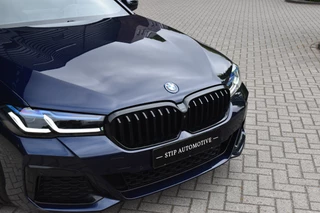 BMW 5 Serie | Laserlight | 20'' Velgen | 360 Camera | Comfort Zetels | Head-Up | - afbeelding nr 35