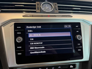 Volkswagen Passat Volkswagen Passat Variant 1.5 TSI CL Bns AUtomaat NAP Led carplay PDC Virtual cockpit - afbeelding nr 25