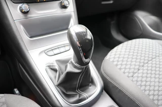 Opel Astra Opel Astra Sports Tourer 1.4 Online Edition 150pk. Navigatie, trekhaak. - afbeelding nr 19