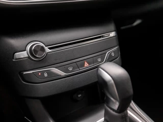 Peugeot 308 Automaat (PANORAMADAK, NAVIGATIE, LED KOPLAMPEN, CLIMATE, SPORTSTOELEN, GETINT GLAS, PARKEERSENSOREN, NIEUWE APK, NIEUWSTAAT) - afbeelding nr 10