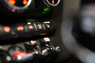 MINI Cooper Mini Mini 1.5 Cooper Chili 5 Deurs / AUT / Navi / Camera / Cruise Control / Open Pano / Led / Pdc / 17 Inch - afbeelding nr 21