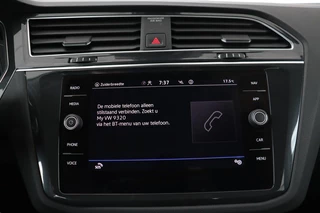 Volkswagen Tiguan Volkswagen Tiguan 1.4 TSI eHybrid Life | Stoel & stuurverwarming |  Carplay | Adaptive cruise | Full LED | Navigatie | Parkeerhulp | Active Info Display - afbeelding nr 19