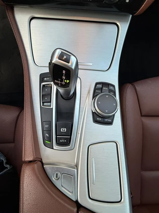 BMW 5 Serie BMW 5-serie 520d M Sport Edition - Panoramadak - vol opties - afbeelding nr 16