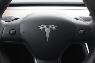 Tesla Model 3 Tesla Model 3 Performance AWD 75 kWh / Autopilot / Panoramadak / Camera / Leder / 20''' Leder / Premium Audio - afbeelding nr 23