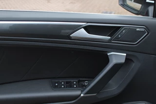 Volkswagen Tiguan Volkswagen Tiguan 2.0 TSI 4Motion Highline / Vol opties! / Panoramadak / Camera / Head-up / Leder / 18'' / Keyless / Dynaudio / Apple CarPlay / Standverwarming / Naavigatie / DAB / Dodehoek / Stoelverwarming / ACC - afbeelding nr 39