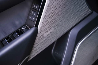 Land Rover Range Rover Velar Land Rover Range Rover Velar 2.0 P400e SE Hybride | Panodak | Massage | Meridian 3D | Trekhaak | 20 inch | - afbeelding nr 28