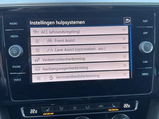 Volkswagen Passat Panoramadak Led Matrix ACC Camera Parkeersensoren Chroom Pakket Stoelverwarming 1/2 Leder Alcantara NL Auto 1e Eigenaar - afbeelding nr 22