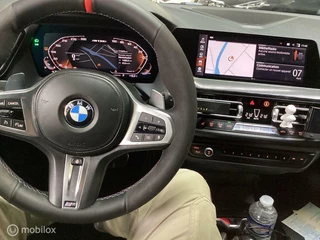BMW 1 Serie BMW 1-serie M135i xDrive High Executive Bucket Seats Panodak Harman Kardon Etc - afbeelding nr 9