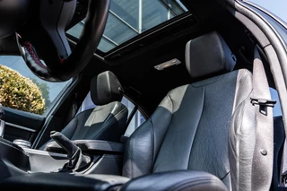 BMW 3 Serie BMW 3-serie 330e Centennial High Executive|PANO|M-SPORT|18'' - afbeelding nr 10