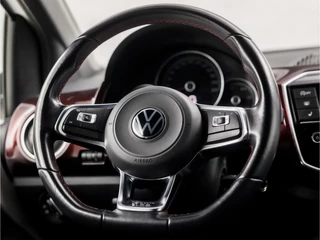 Volkswagen up! (STOELVERWARMING, BLUETOOTH, SFEERVERLICHTING, GETINT GLAS, SPORTSTOELEN, LM VELGEN, STUURWIEL MULTIFUNCTIONEEL, NIEUWE APK, NIEUWSTAAT) - afbeelding nr 16