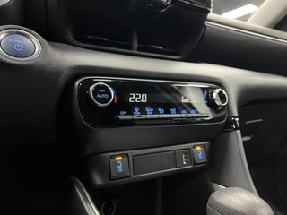 Toyota Yaris Toyota Yaris 1.5 Hybrid Dynamic | Carplay | Camera | Cruise| - afbeelding nr 17