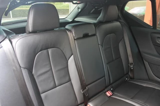 Volvo XC40 Volvo XC40 T5 Recharge R-Design | Black Edition | Leder | Parkeercamera | Stoelverwarming | Pilot Assist | Keyless - afbeelding nr 28